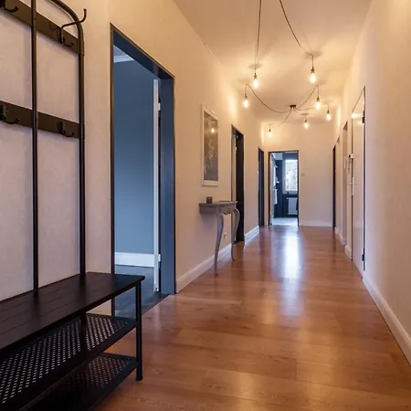 Zentrales 130 Qm Design-appartement Mit Extras